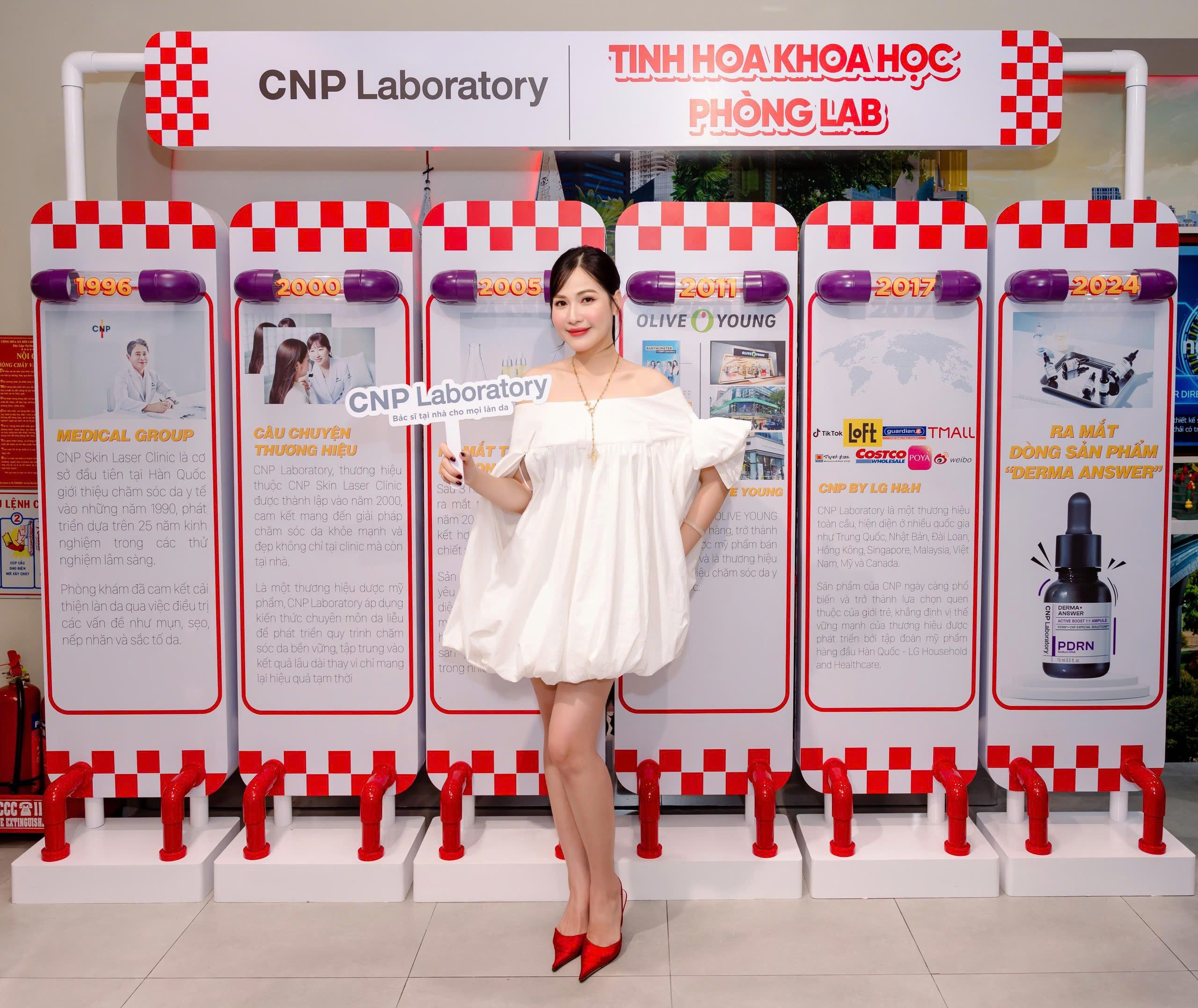 chăm sóc da - Tiktoker Chanh Thư tại sự kiện pop-up store của CNP Laboratory