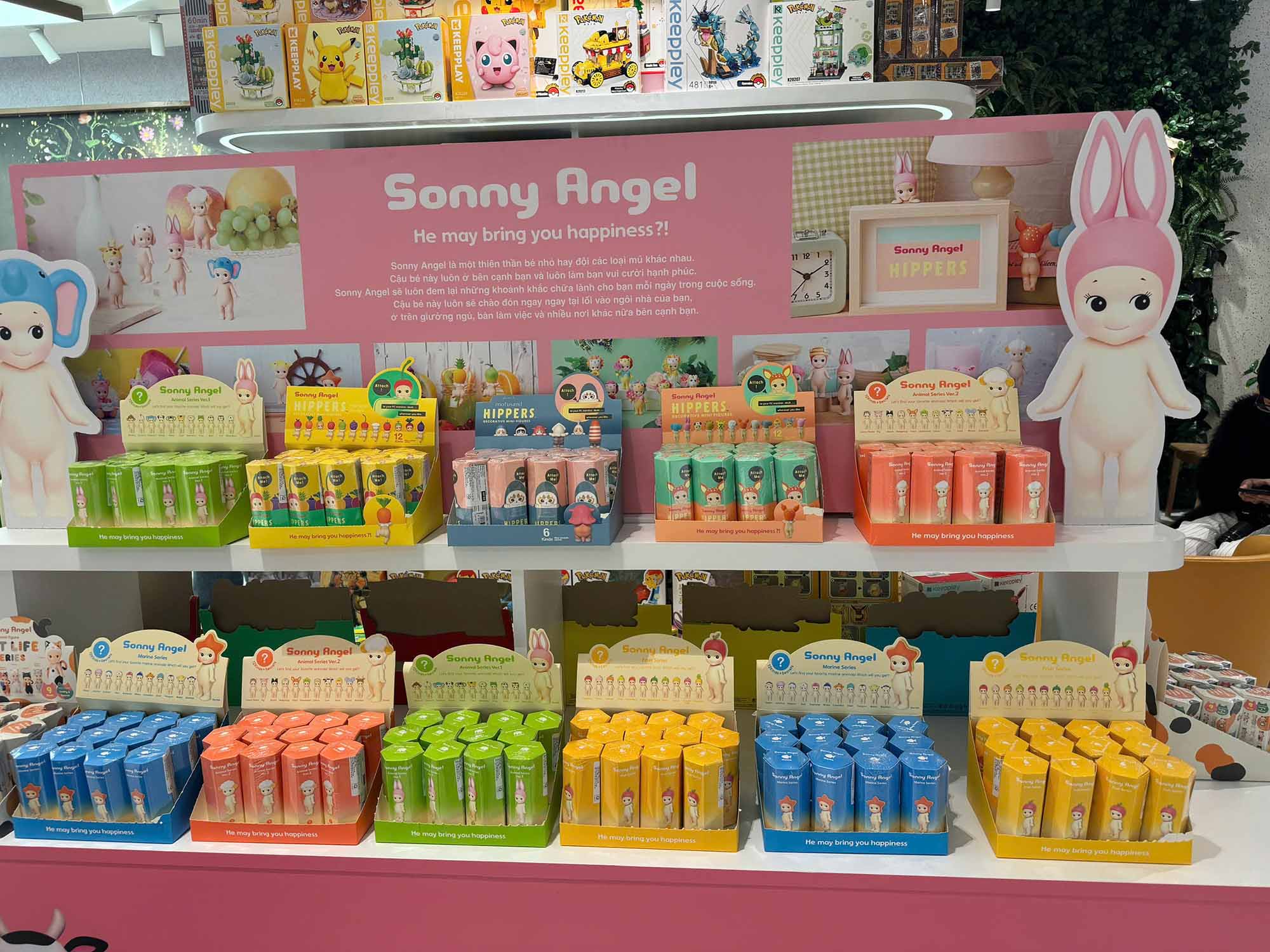 sản phẩm Sonny Angel & Smiski được trưng bày tại nhà sách Phương Nam