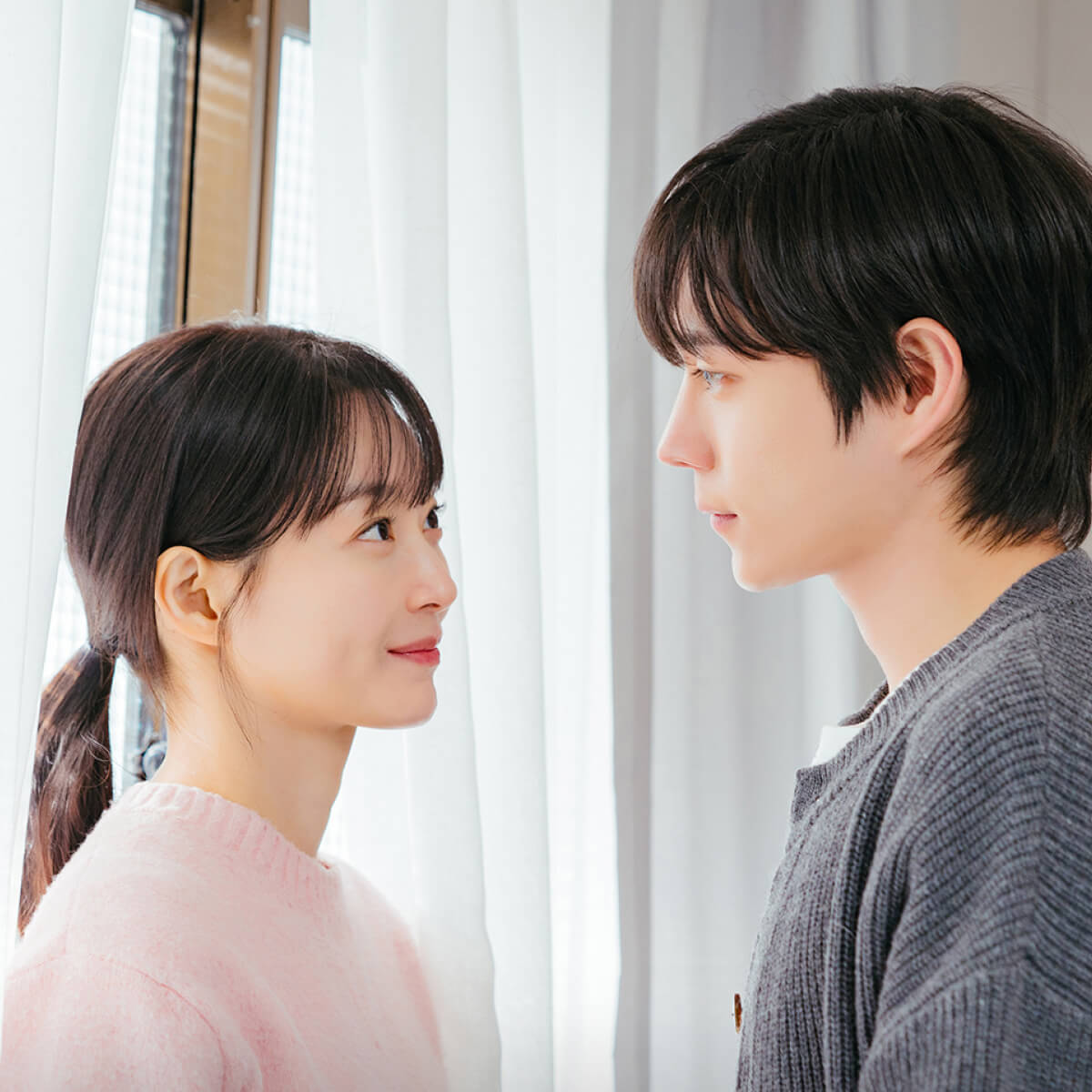 cặp đôi Shin Min Ah và Kim Young Dae