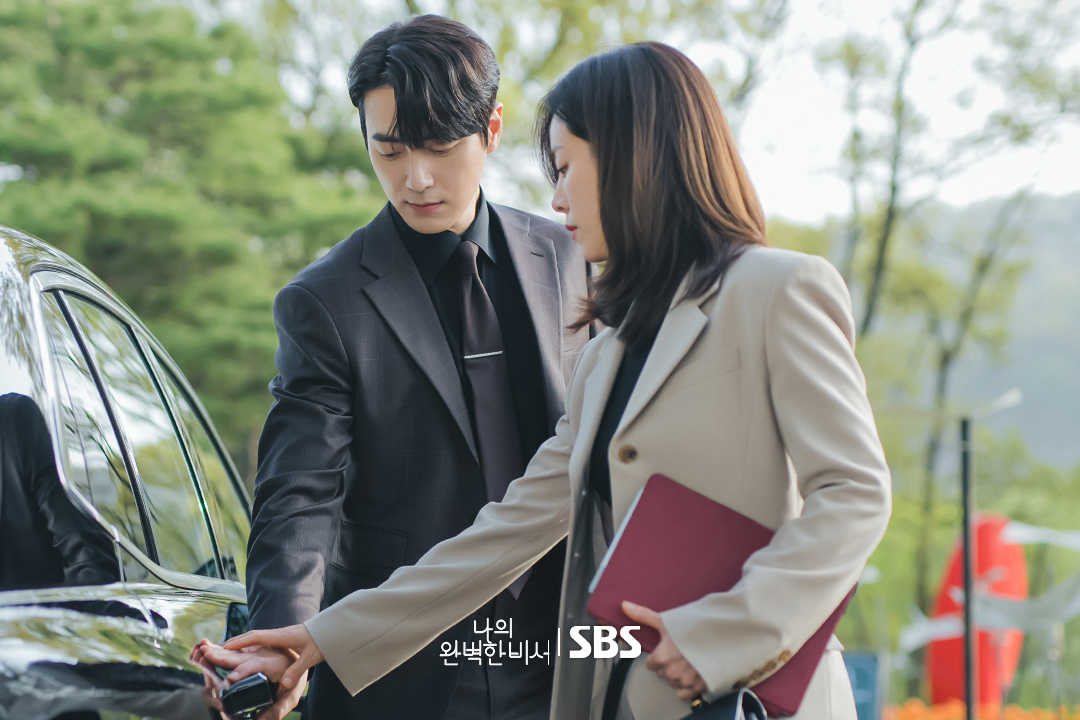 Mối quan hệ giữa Kang Ji Yoon và Yoo Eun Ho