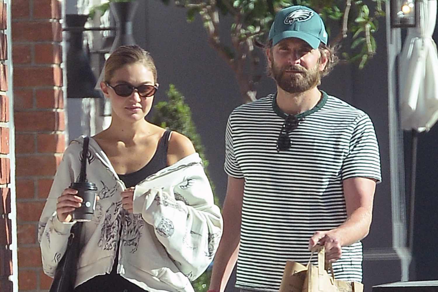 gigi hadid và bradley cooper