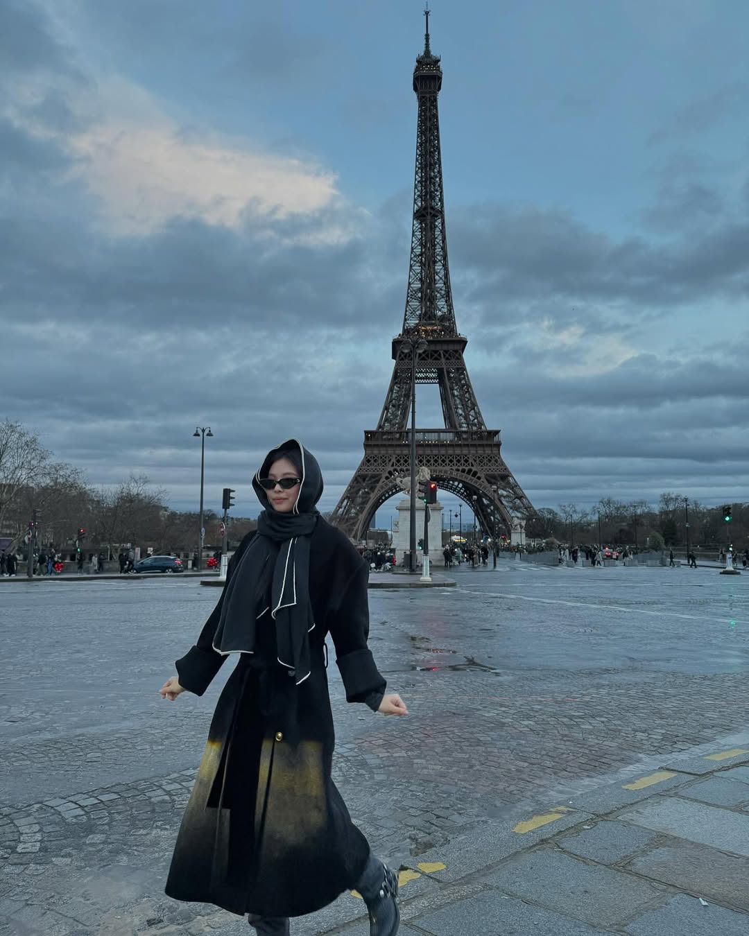 Jennie phong cách paris 