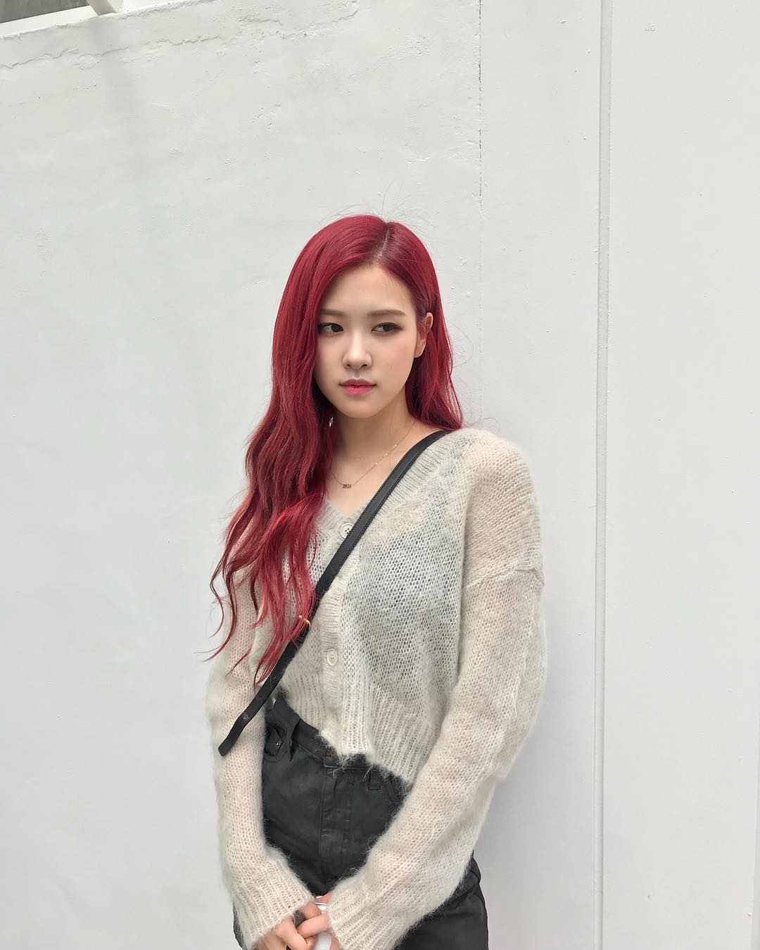 roses_are_rosie rosé diện áo lưới