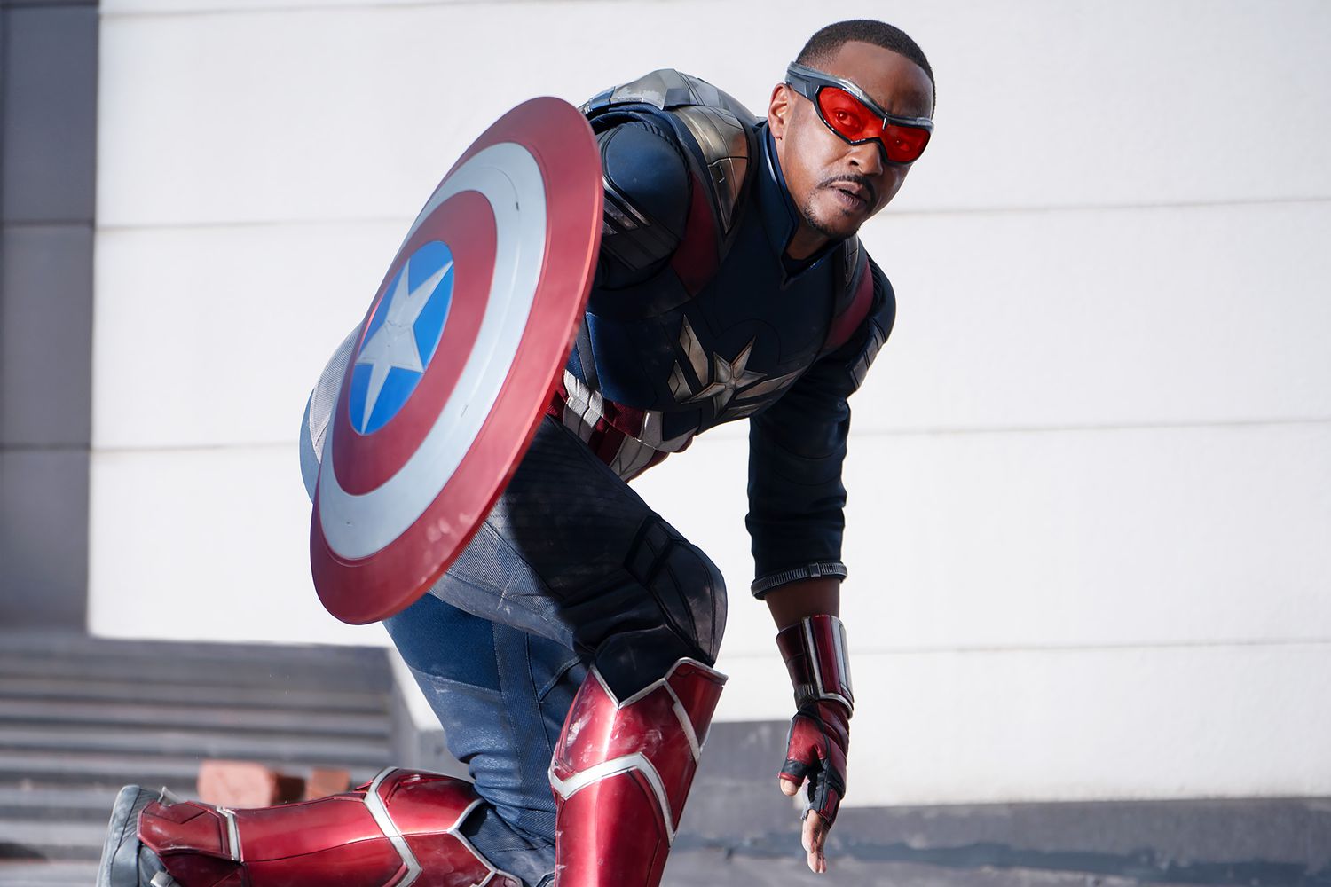 sam wilson trong vai trò captain america mới