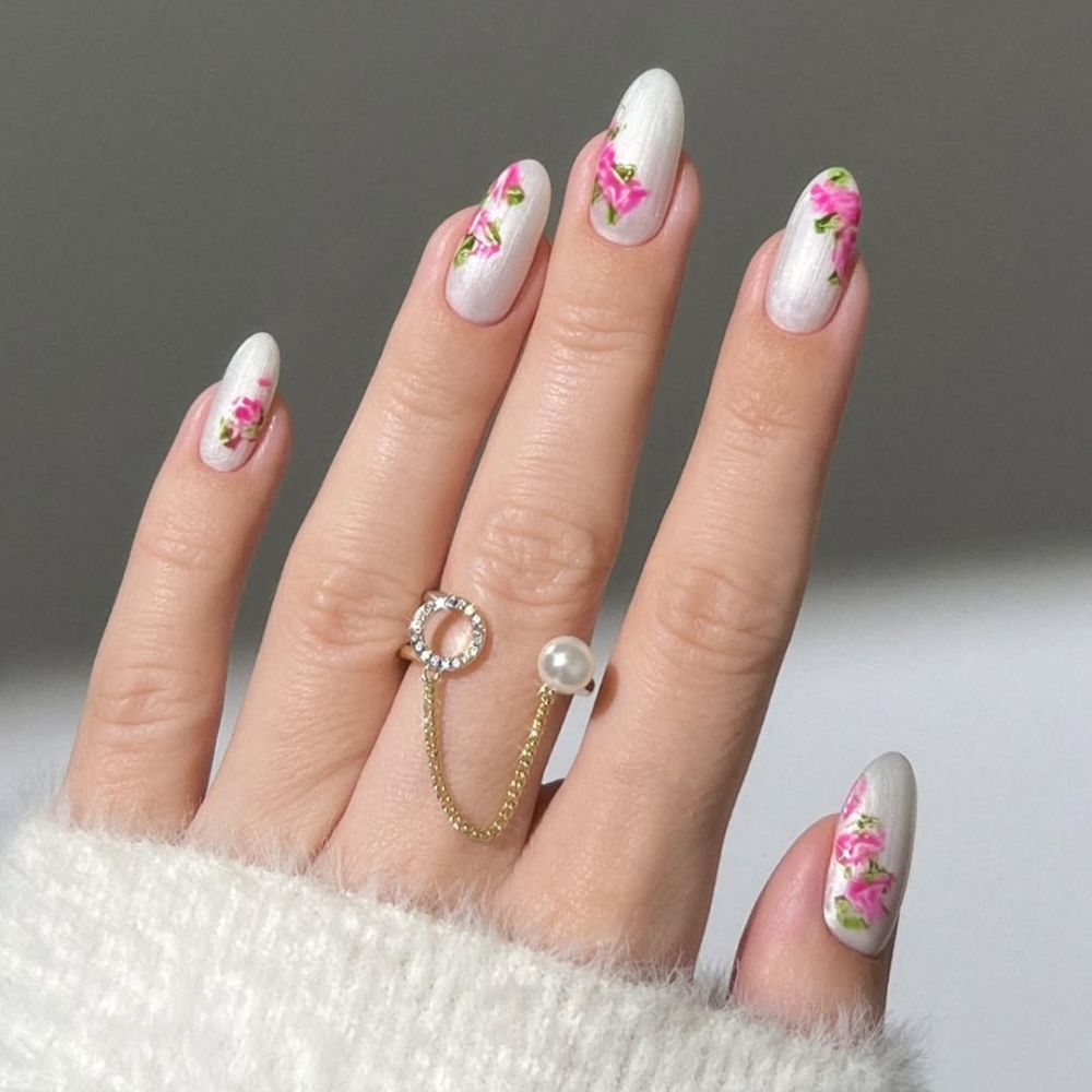 Hình ảnh mẫu nail cưới mùa xuân.