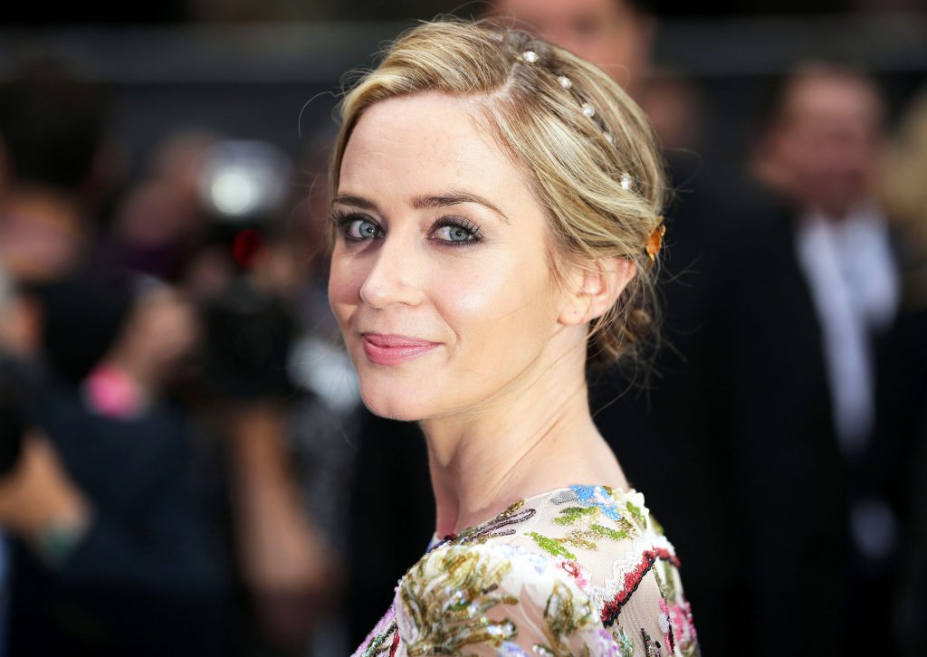 cách làm đẹp da Emily Blunt 4