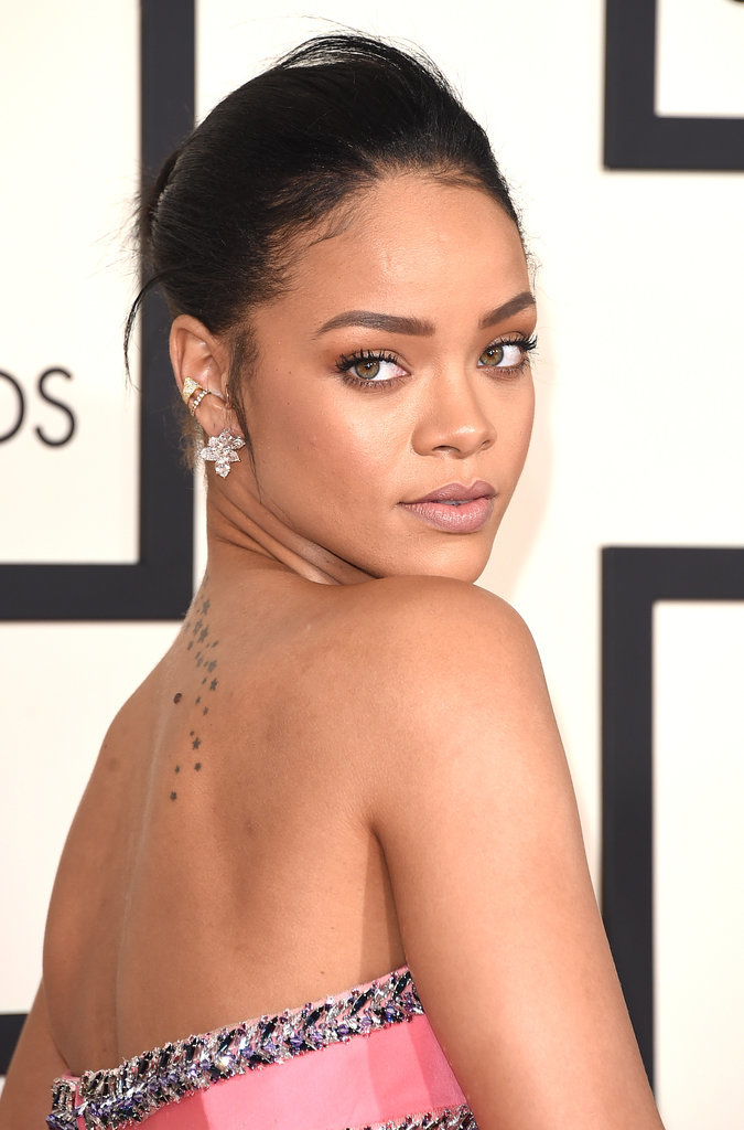 Rihanna tại Grammy 2015