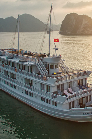 Đón Năm mới trên du thuyền Paradise Hotel & Cruises