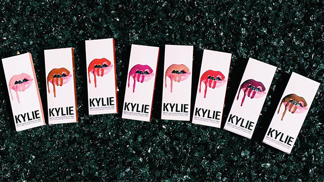 Bộ son nước Lip Kit by Kylie dưới góc nhìn của chuyên gia