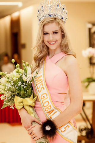 Miss Global 2015 Jessica Peart