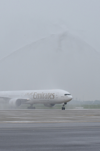 Emirates mở đường bay mới đến Hà Nội và Yangon