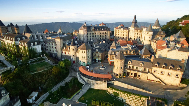 Mercure Bana Hills French Village, ngôi làng Pháp trên đỉnh Bana Hills