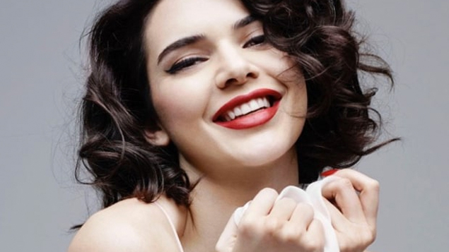 Bỏng mắt với Marylin Monroe phiên bản Kendal Jenner