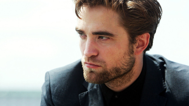 nam dien vien robert pattinson chang duong di den vinh quang