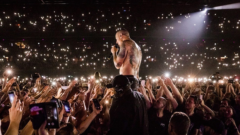 Cảm động với ca khúc Linkin Park tưởng nhớ về Chester Bennington