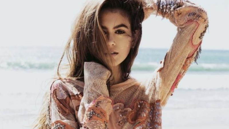 Gu thời trang ấn tượng của Kaia Gerber - 