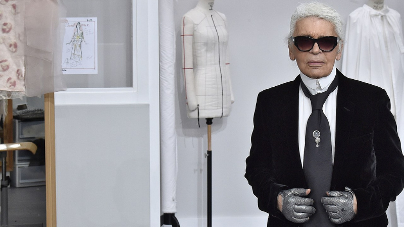 Sau lễ hỏa táng, tro cốt của Karl Lagerfeld được mang về bên cạnh mẹ và người thương