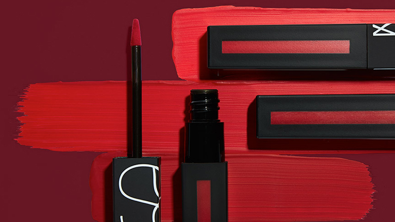 tuyên ngôn son đỏ từ NARS