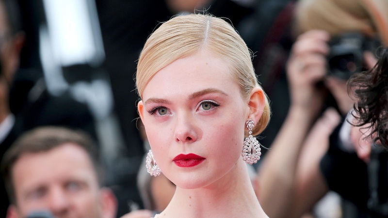 phong cách làm đẹp của elle fanning ft01