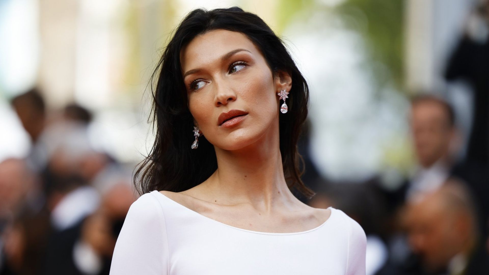 Bella Hadid tại Liên hoan phim Cannes lần thứ 75