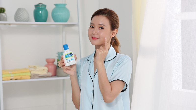 bí quyết chăm sóc da trong ngày hè cetaphil