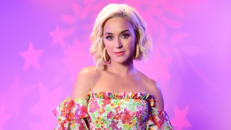 Bật mí cách chăm sóc da trắng mịn như Katy Perry.