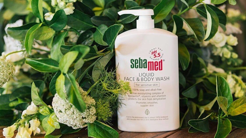 sữa rửa mặt Sebamed cho da nhạy cảm