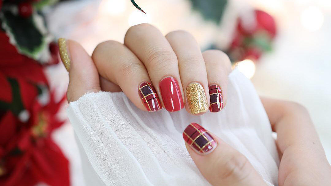 Những mẫu nail tuyệt đẹp cho mùa giáng sinh