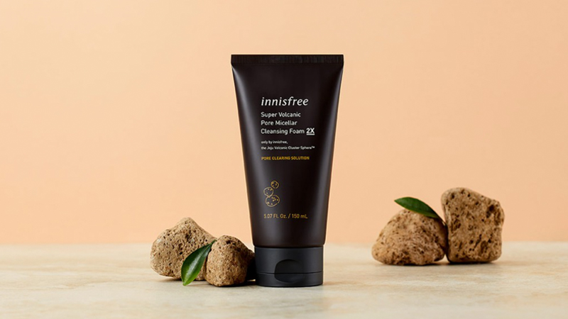 sữa rửa mặt Innisfree từ than núi lửa