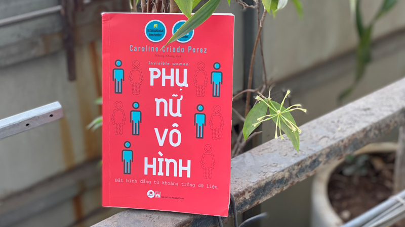 phụ nữ vô hình review sách hay