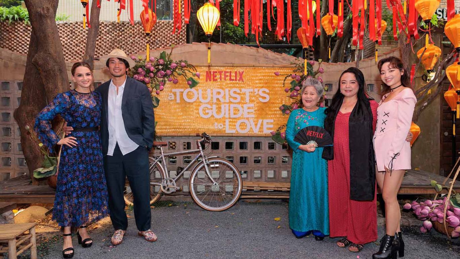 dàn cast a tourist's guide to love