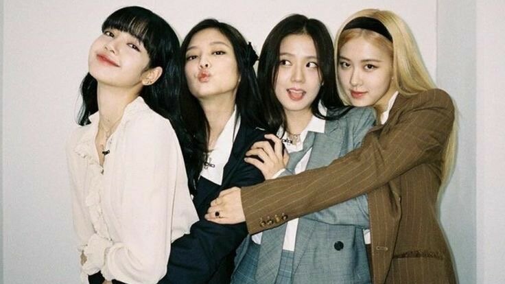 Blackpink lên đồ thời thượng tại paris