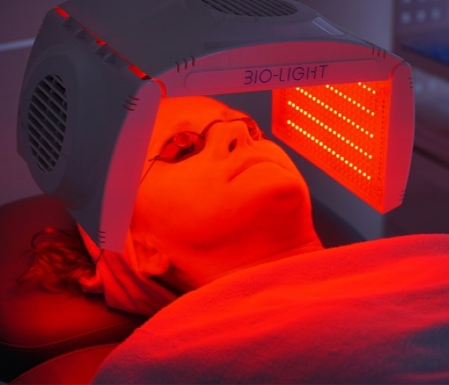 LED light therapy - Phương pháp làm đẹp không xâm lấn từ ánh sáng LED