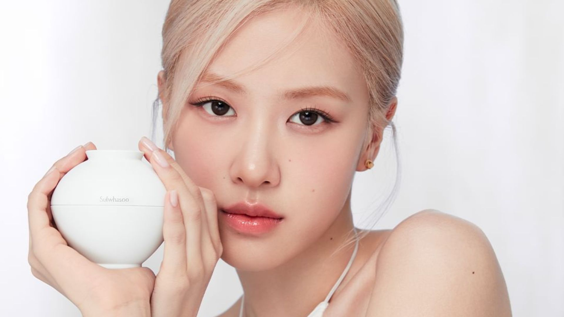 Rosé - gương mặt đại diện Sulwhasoo The Ultimate S Cream