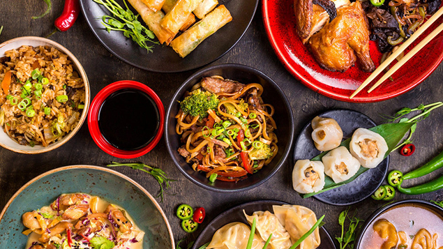 Bạn đang tìm kiếm địa điểm để thưởng thức ẩm thực đặc trưng của Hà Nội? Hãy xem ngay bức ảnh này để tìm kiếm quán ăn ngon và đáng thử khi đến thủ đô.