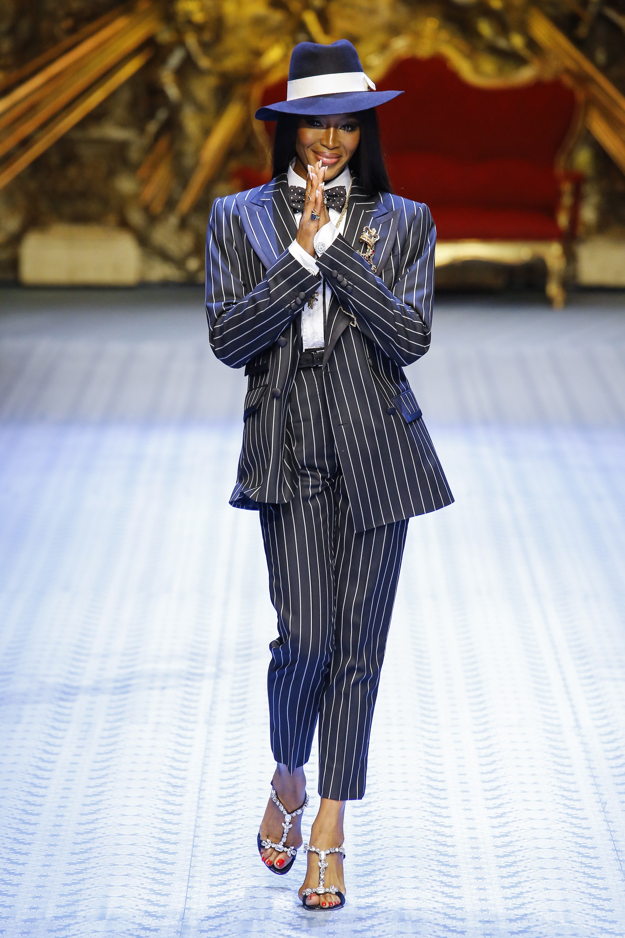 Naomi Campbell làm vedette trong buổi trình diễn thời trang nam của thương  hiệu Dolce & Gabbana - ELLE Việt Nam