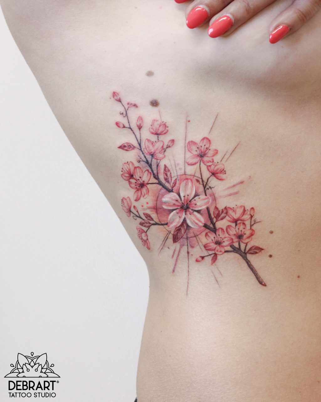Hình xăm hoa bỉ ngạn ở vai 👉 𝘏𝘪̀𝘯𝘩... - Đỗ Nhân Tattoo Studio |  Facebook