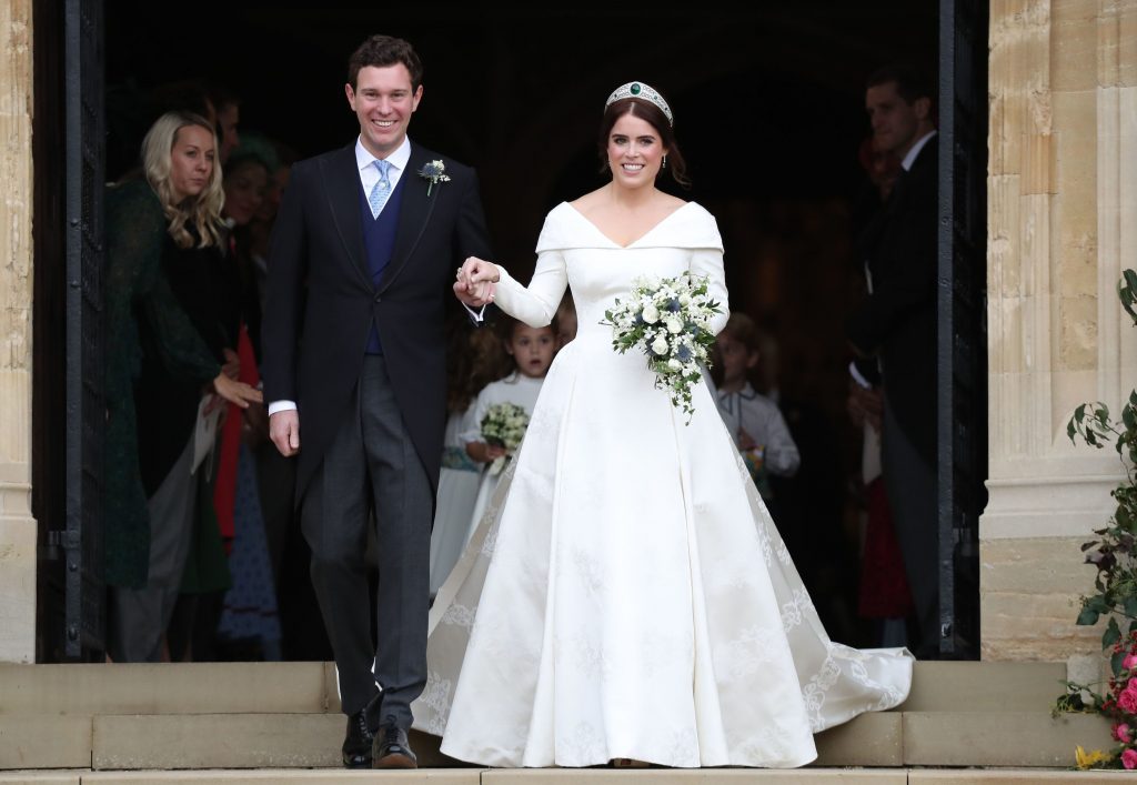 Váy cưới làm từ 5.000 bong bóng - Tuổi Trẻ Online