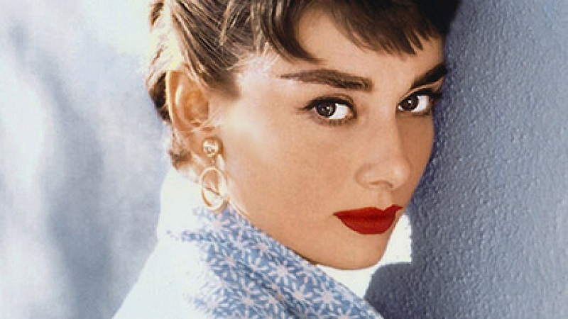 Huyền thoại Hollywood Audrey Hepburn và những bí quyết làm đẹp ít người