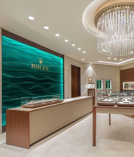 tái khai trương cửa hàng Rolex Tràng Tiền Plaza