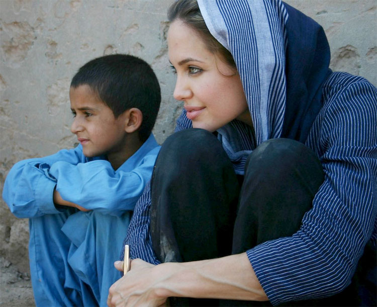 Angelina-Jolie-UNICEF