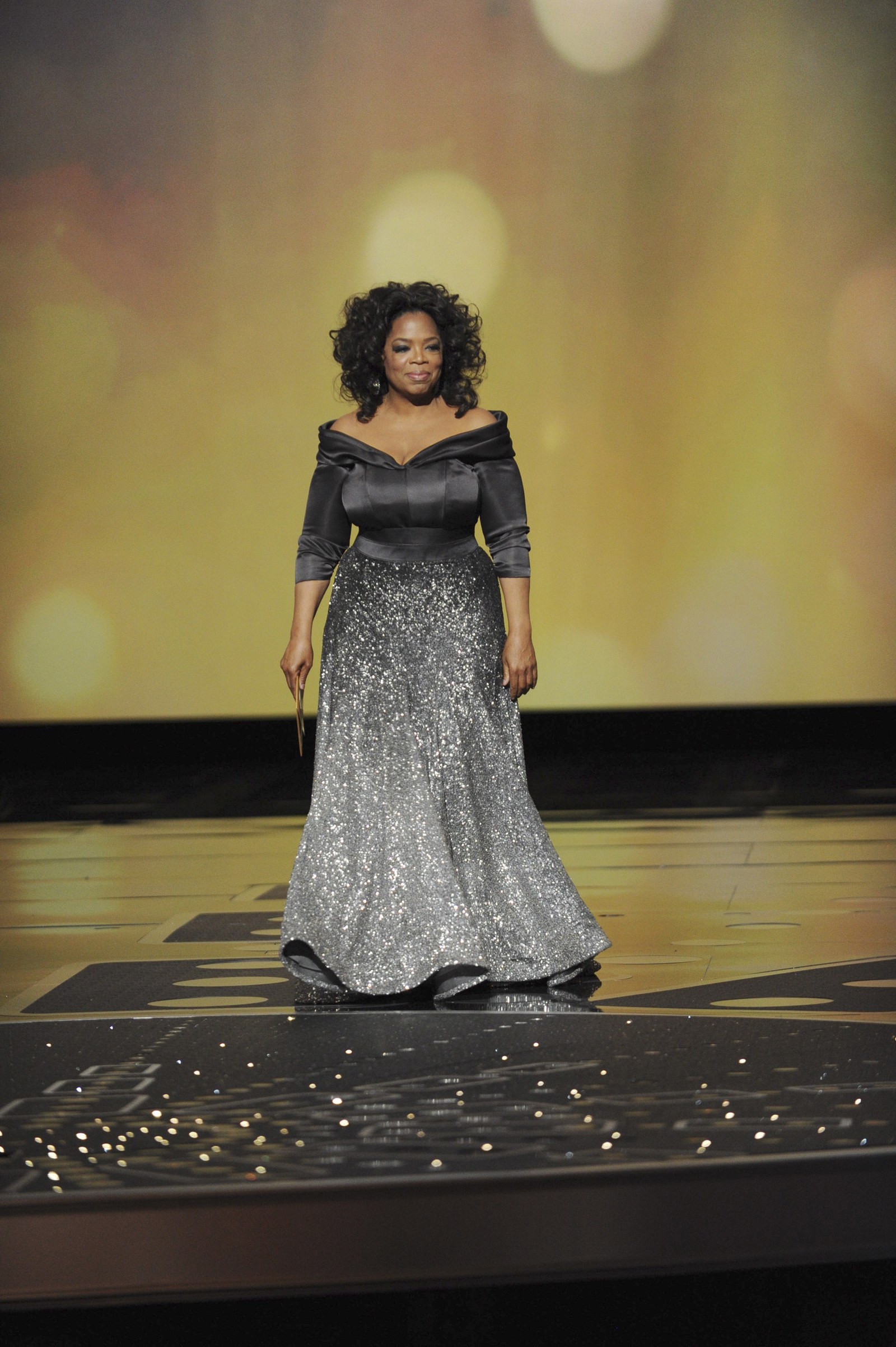 Oprah Winfrey 2011 Academy Awards - thiết kế Zac Posen