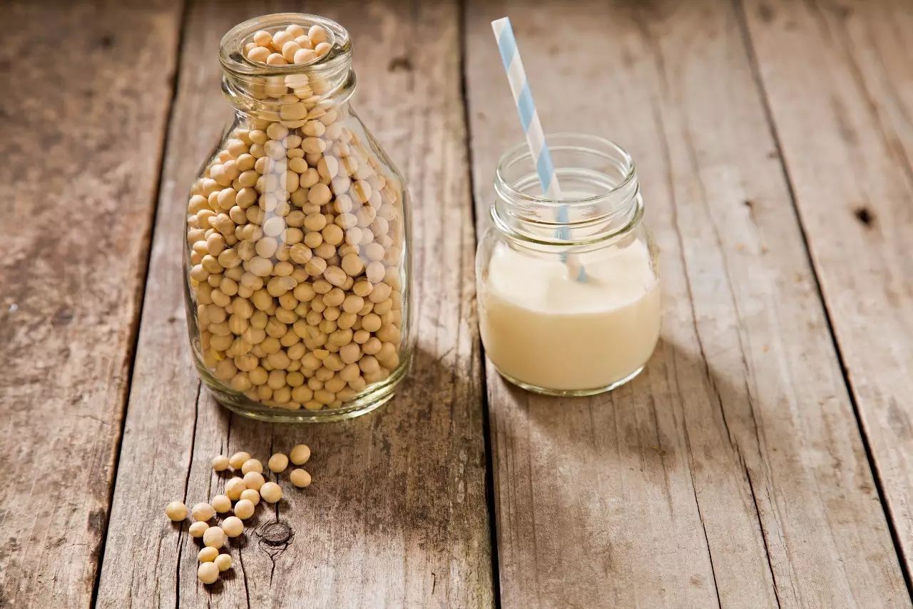 thức uống giảm triệu chứng tiền kinh nguyệt sữa đậu nành
