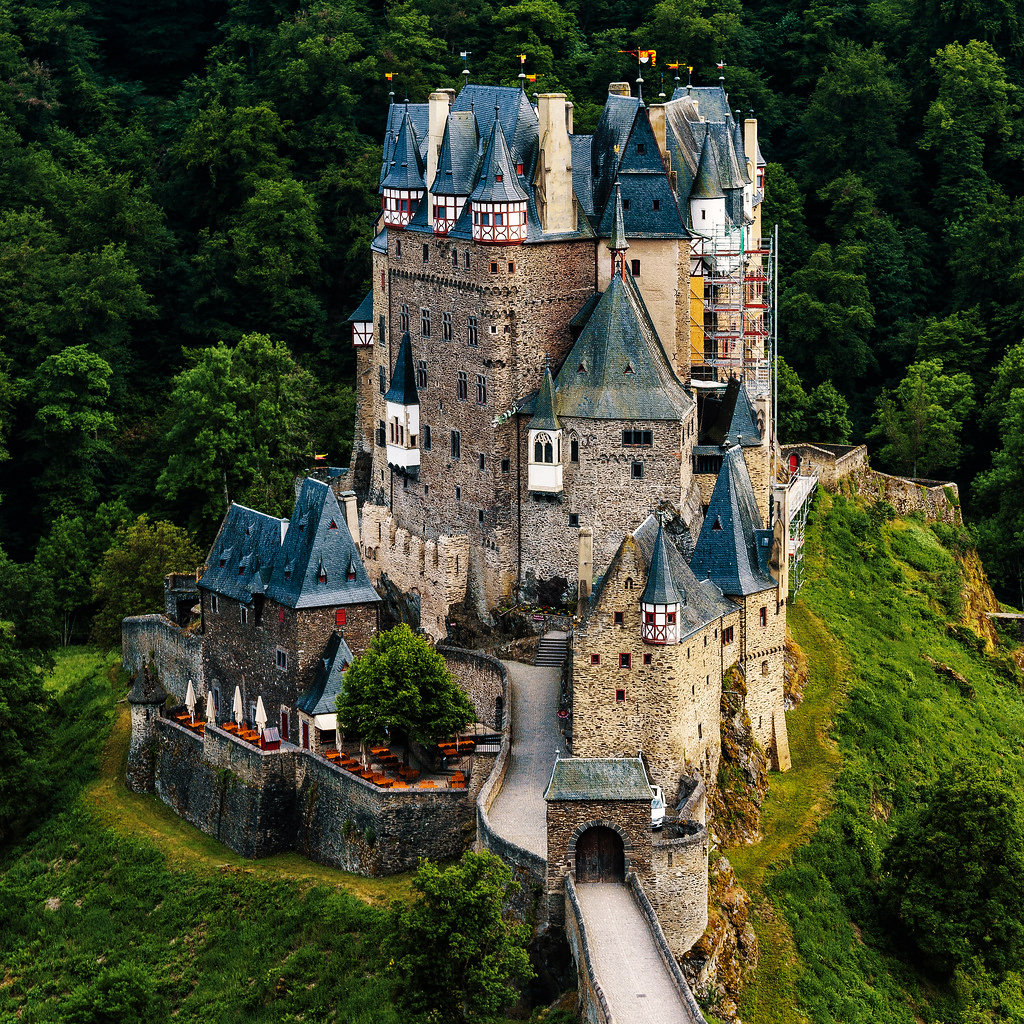 21 lâu đài cổ tích tuyệt đẹp trên khắp thế giới | ELLE