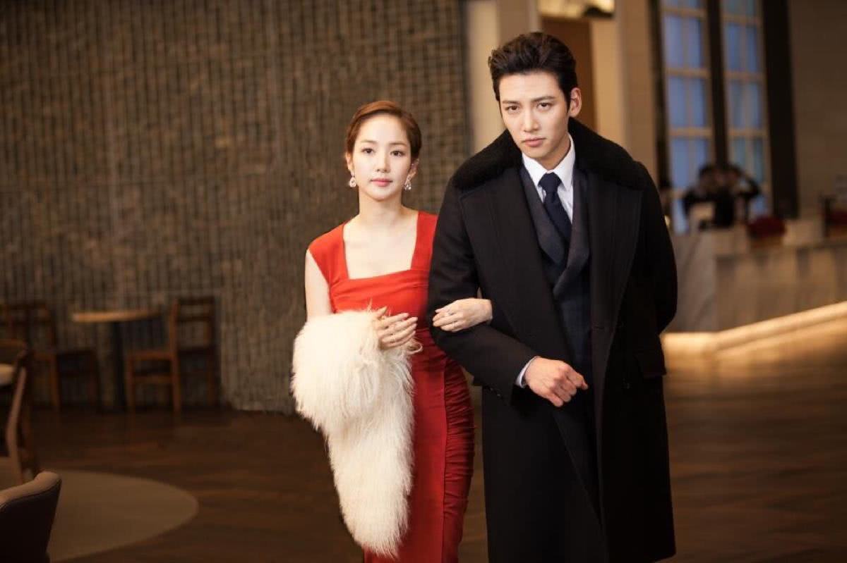 Park Min Young và Ji Chang Wook trong Healer