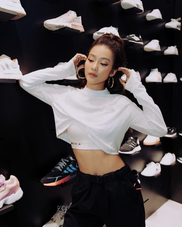 Áo crop top thể thao phối sports bra