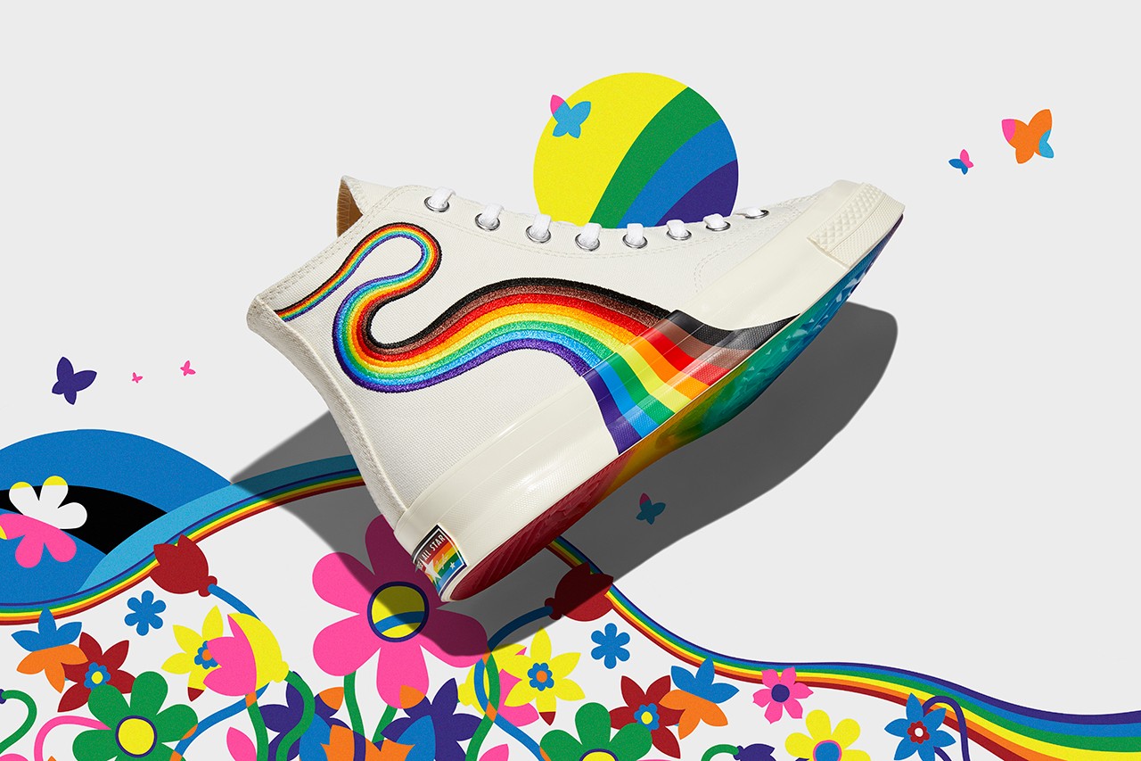 Giày Converse họa tiết cầu vồng phiên bản Pride