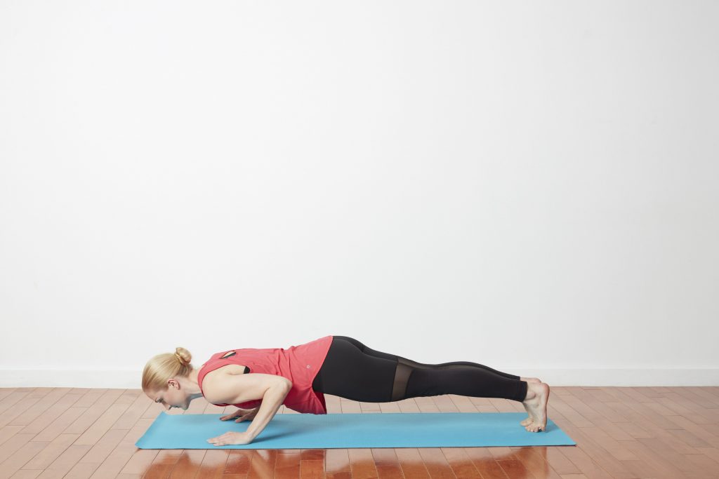Bài tập cardio yoga Low Plank Pose
