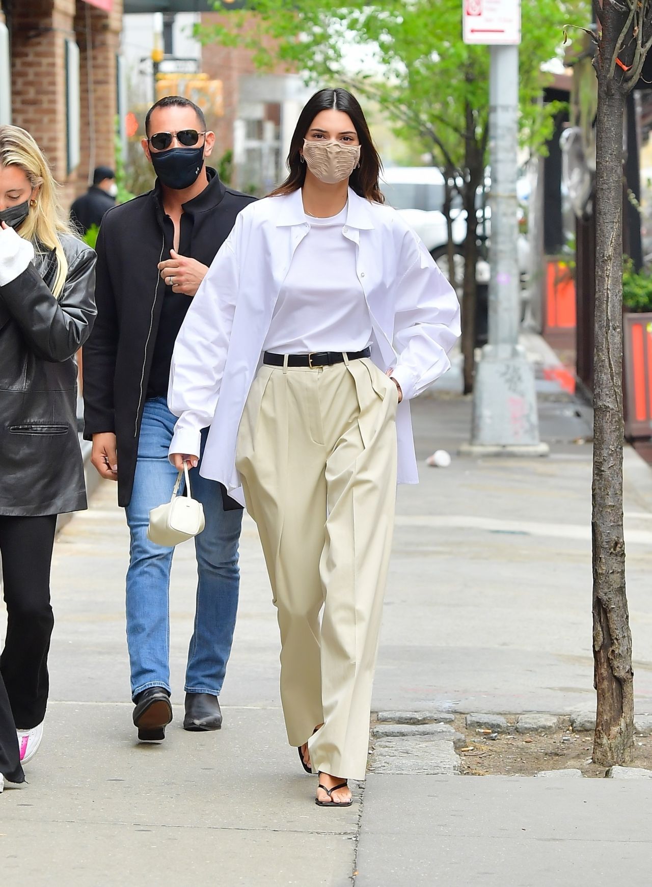 Thời trang street style Kendall Jenner