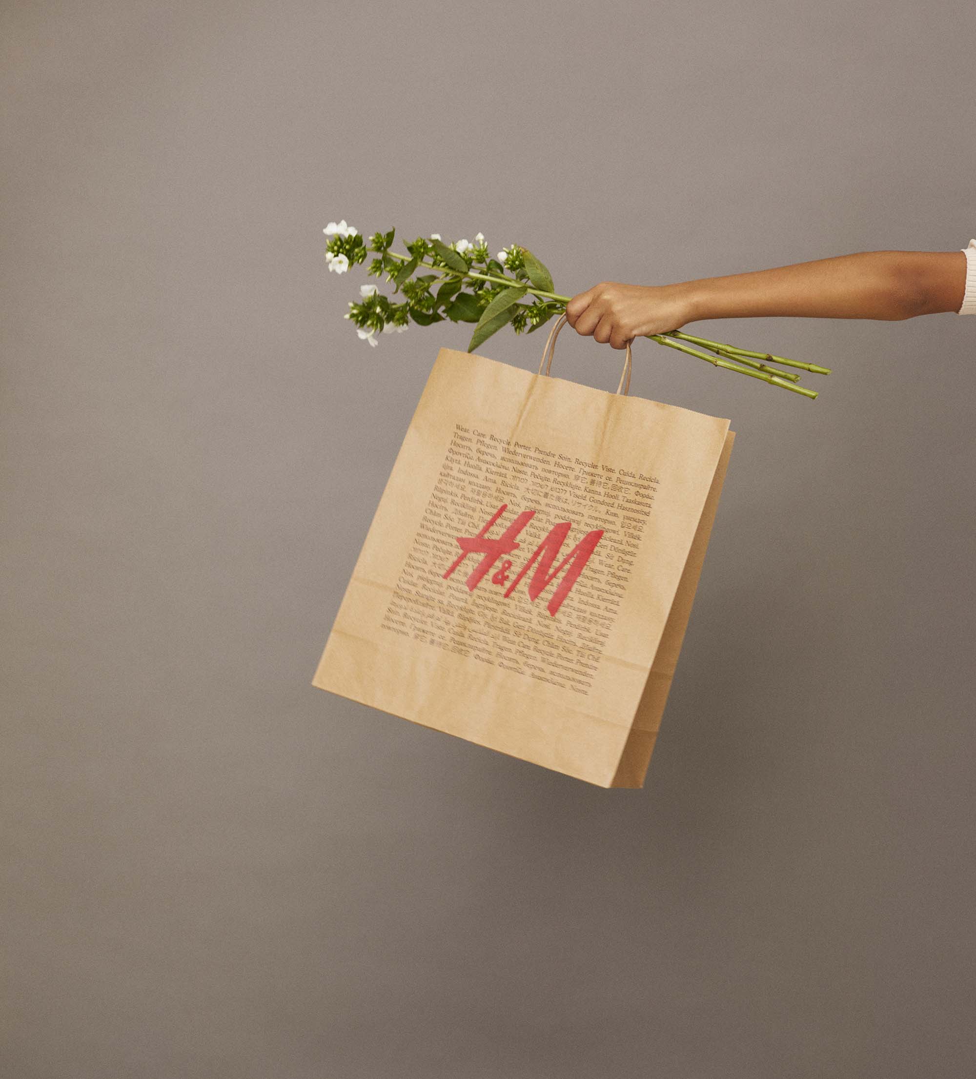 Phát triển bền vững với túi giấy H&M